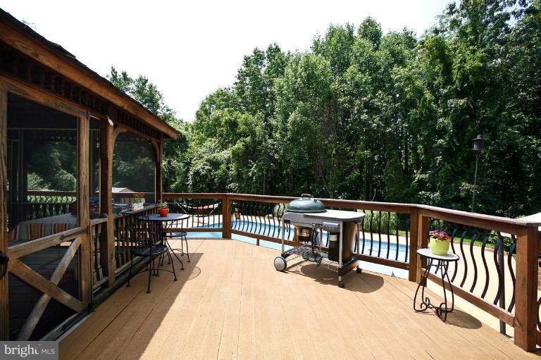 2169 Woodview Road Finksburg, MD 21048 - Photo 10 of 29 Deck