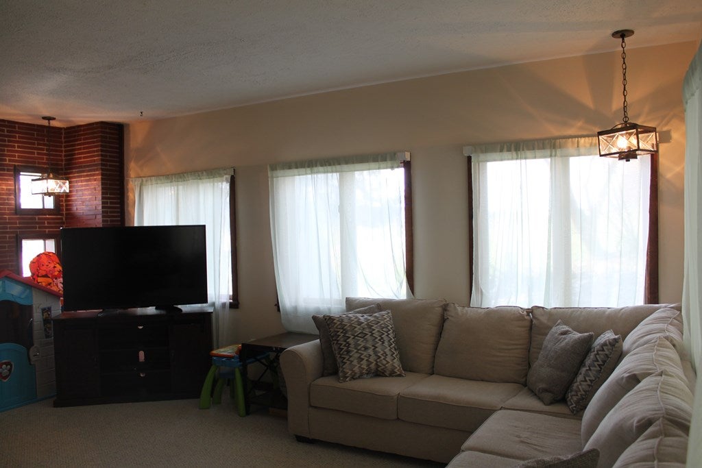 1849 Pinchot Road Saxton, PA 16678 - Photo 4 of 48 Gallery Image 4