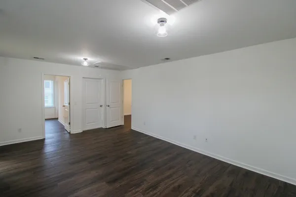 $2,680 | 305 Legendres Drive, Goose Creek, SC 29445