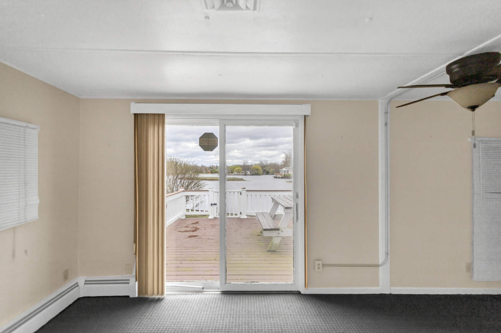 1053 Lakeview Road Elgin, IL 60123 - Photo 19 of 33