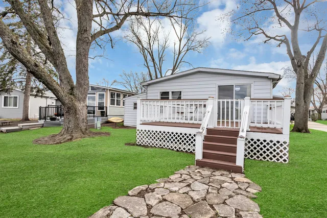 $10,000 | 1053 Lakeview Road, Elgin, IL 60123