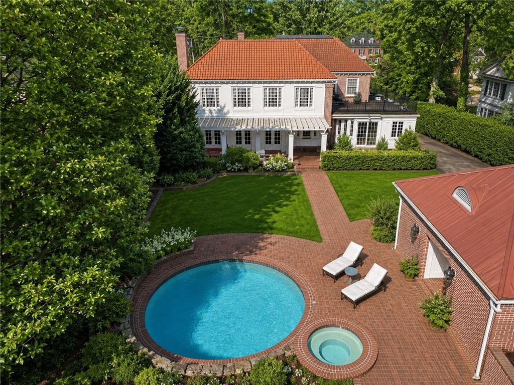 1105 Lullwater Road Northeast Atlanta, GA 30307 - Photo 2 of 35