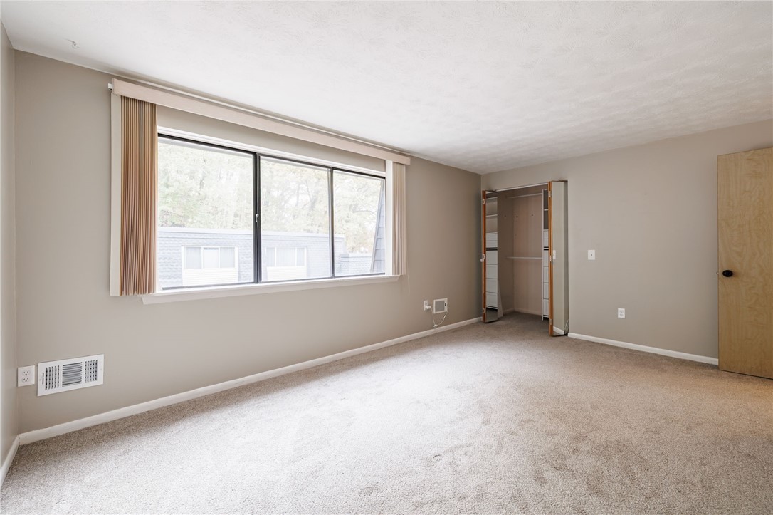 189 Penn Lane Penfield, NY 14625 - Photo 16 of 26