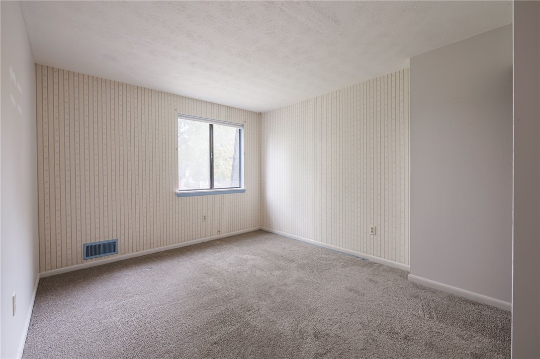 189 Penn Lane Penfield, NY 14625 - Photo 18 of 26