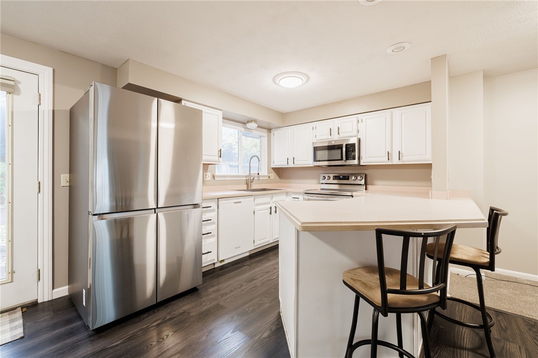 189 Penn Lane Penfield, NY 14625 - Photo 4 of 26