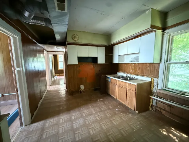 $80,000 | 8324 South Kingston Avenue, Chicago, IL 60617