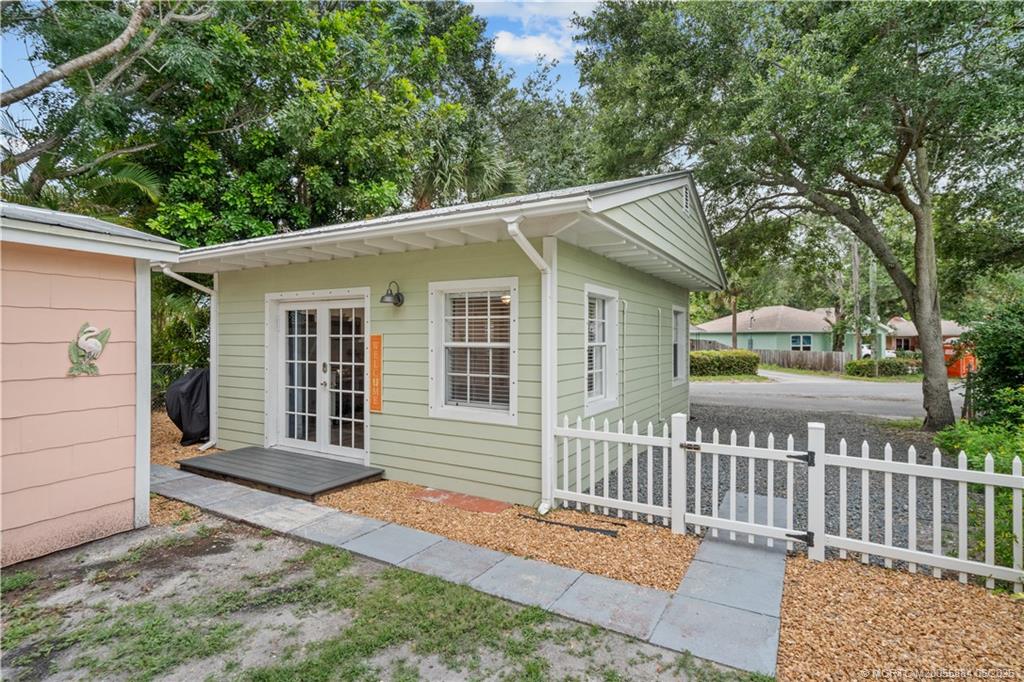 536 Southwest Halpatiokee Street Stuart, FL 34994 - Photo 25 of 39