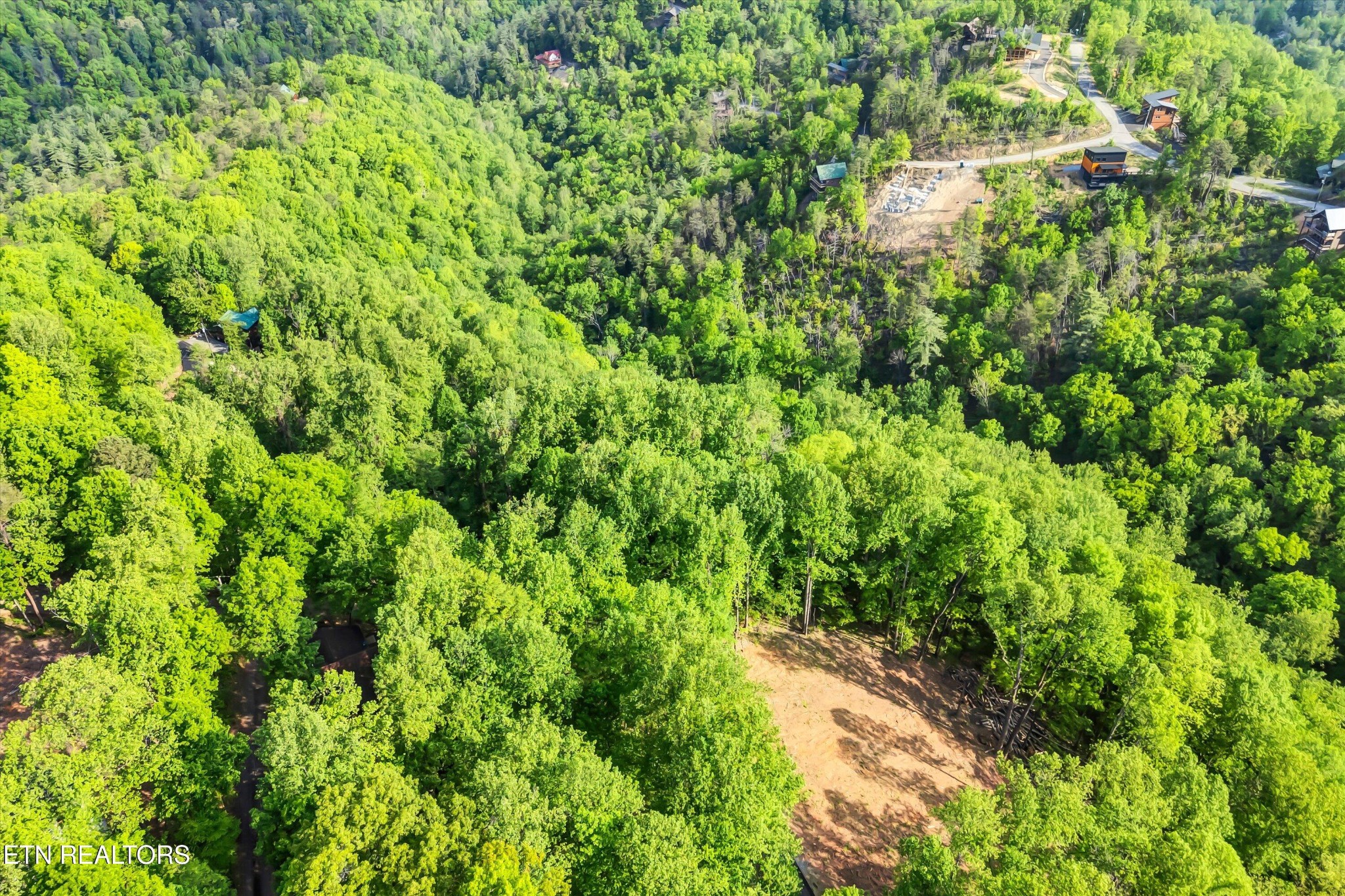 27 Sugar Maple Loop Road Sevierville, TN 37862 - Photo 13 of 48 Gallery Image 13