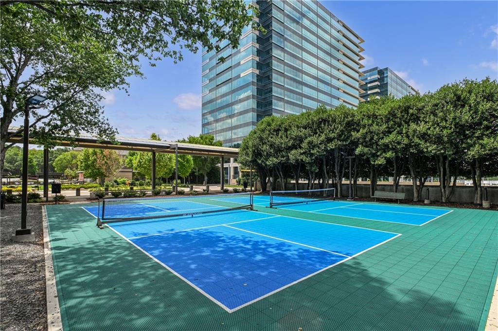 10 Perimeter Summit Boulevard, Unit 3311 Atlanta, GA 30319 - Photo 6 of 68 a view of a basketball court