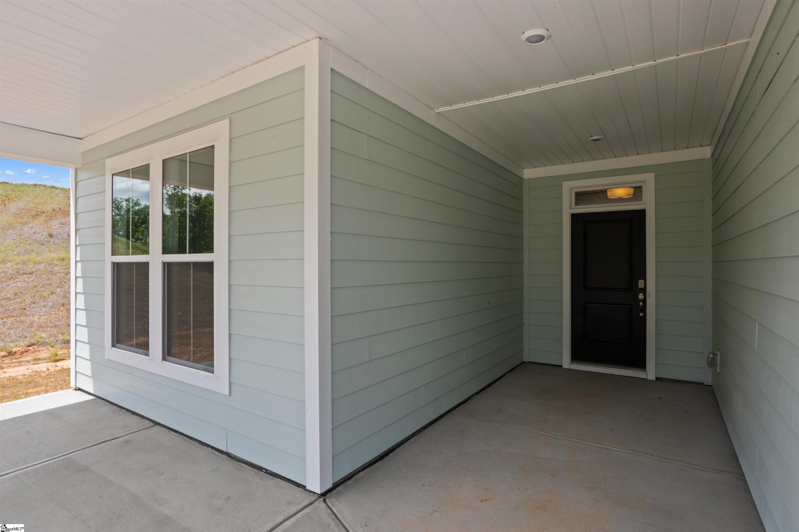 340 Goldenrod Court Seneca, SC 29678 - Photo 3 of 27