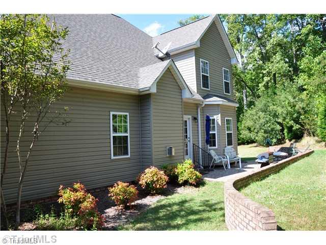 734 Barrocliff Road Clemmons, NC 27012 - Photo 15 of 16 Patio/Deck.
