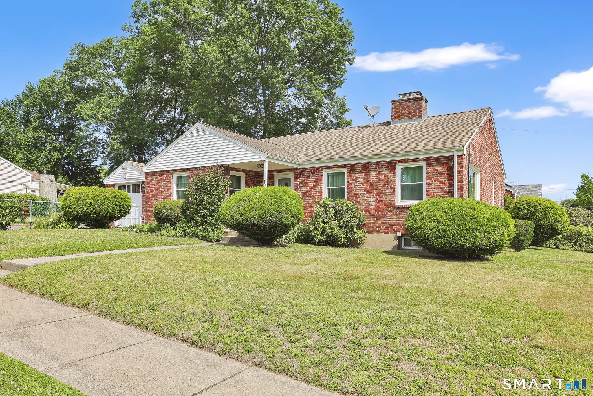 104 Exeter Street Hartford, CT 06106 - Photo 3 of 40