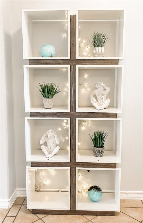 13901 Lighthouse Drive Corpus Christi, TX 78418 - Photo 5 of 38 a view of a hallway with wooden floor
