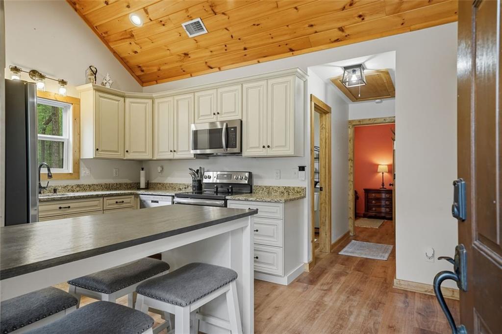 415 Woods Road Talking Rock, GA 30175 - Photo 9 of 28