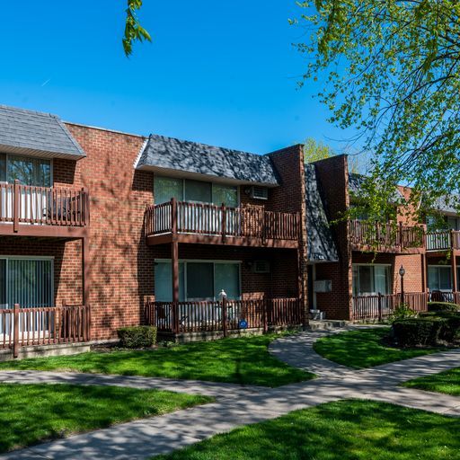 525 North Pleasant Drive, Unit 1C, Glenwood, IL 60425 Compass