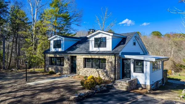 $575,000 | 28 Indian Neck Road, Wareham, MA 02571