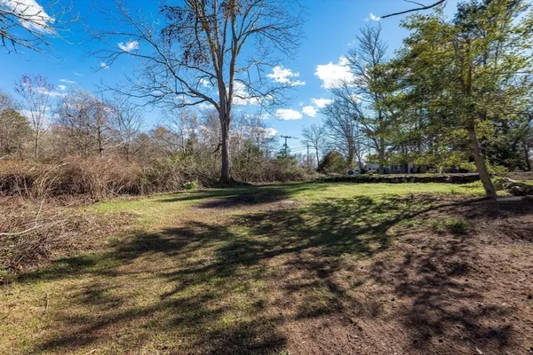 $575,000 | 28 Indian Neck Road, Wareham, MA 02571