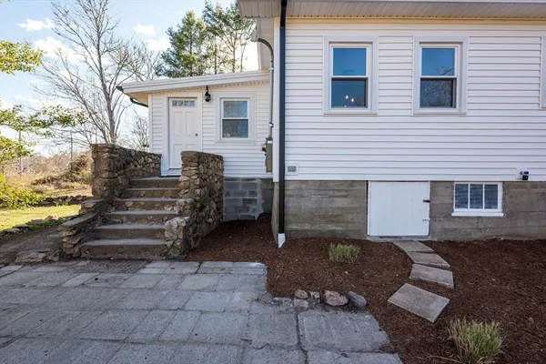 $575,000 | 28 Indian Neck Road, Wareham, MA 02571