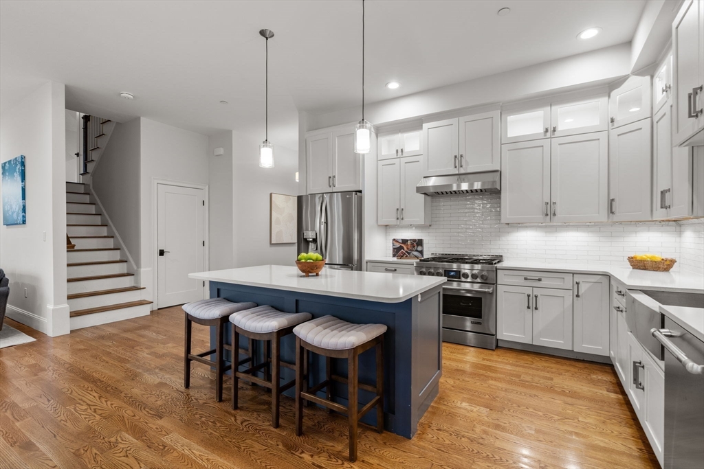 88 Crescent Street, Unit 2 Newton, MA 02466 - Photo 6 of 33