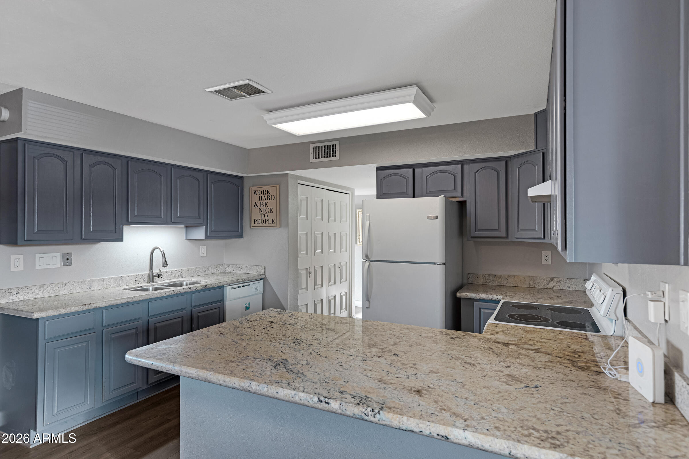 4423 South Newberry Road Tempe, AZ 85282 - Photo 12 of 50