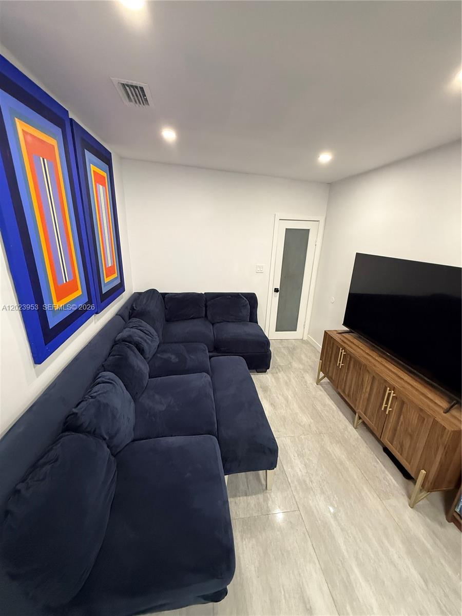 3280 Southwest 16th Terrace Miami, FL 33145 - Photo 11 of 31