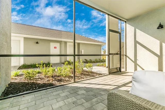 $2,500 | 12520 Galapagos Court, Unit 101, Venice, FL 34293