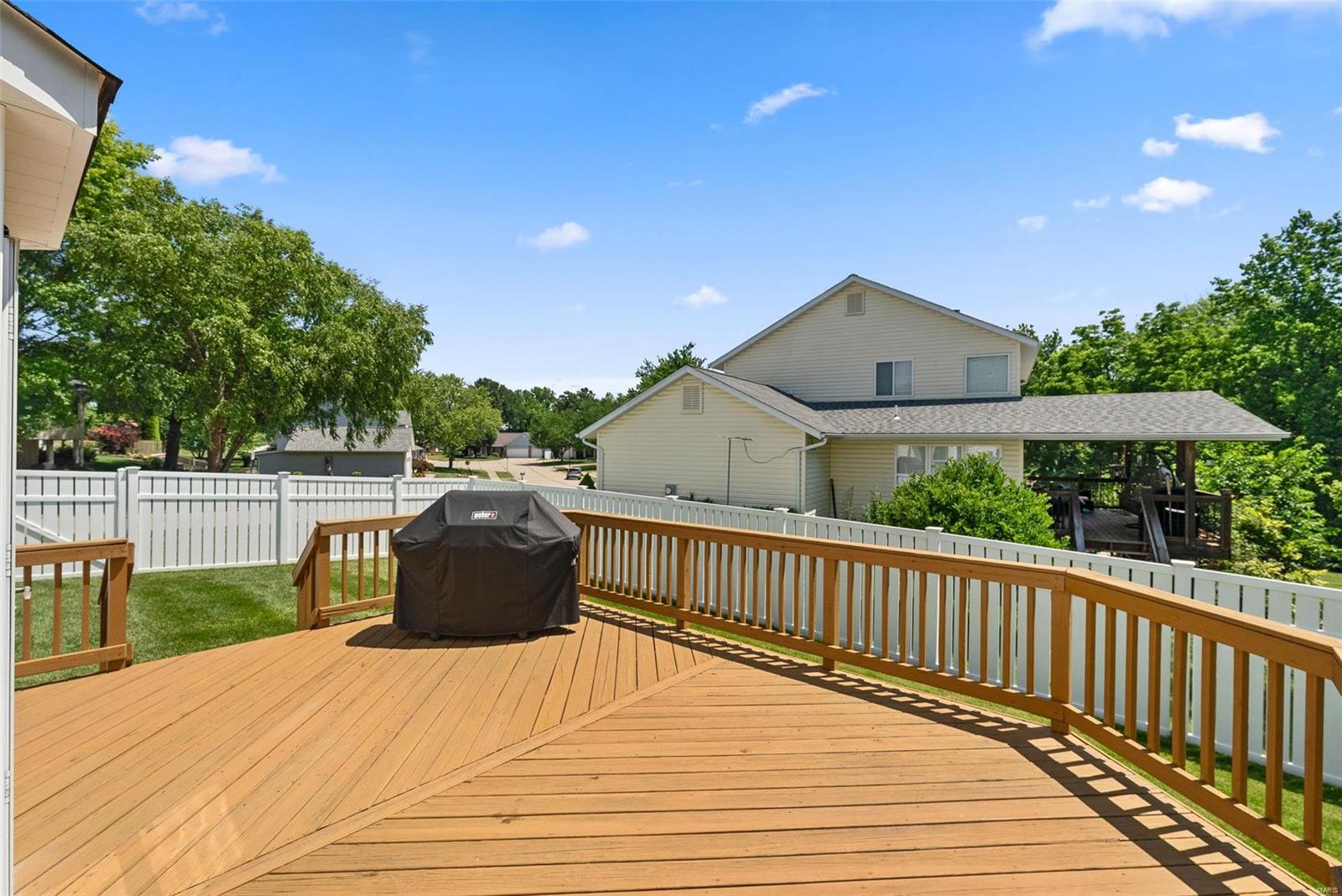 282 Spring Drive St. Charles, MO 63303 - Photo 37 of 46