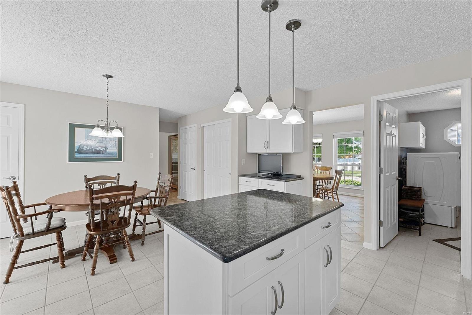 282 Spring Drive St. Charles, MO 63303 - Photo 7 of 46