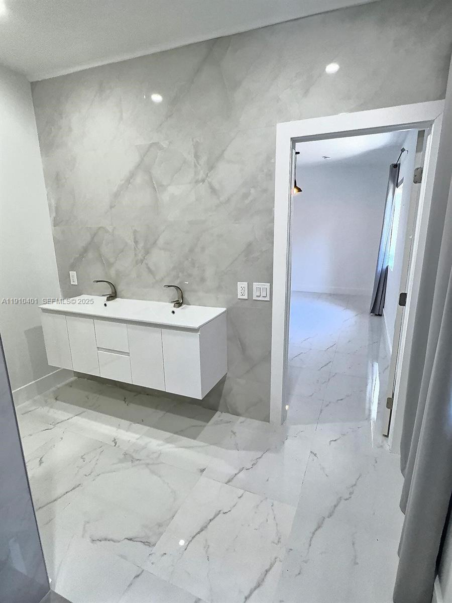 6541 Southwest 18th Street Miami, FL 33155 - Photo 16 of 22