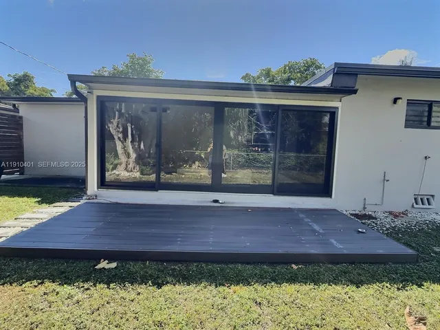 a view of outdoor space