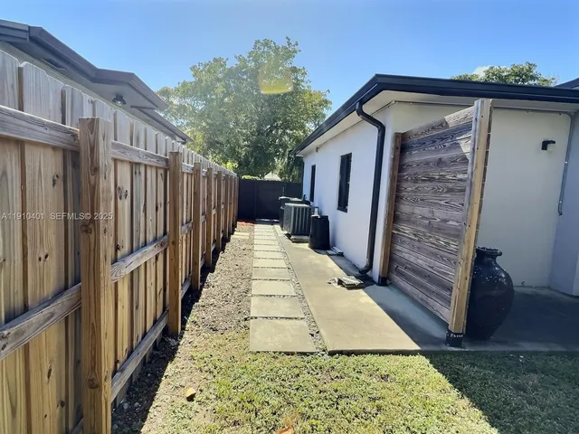 $850,000 | 6541 Southwest 18th Street, Miami, FL 33155