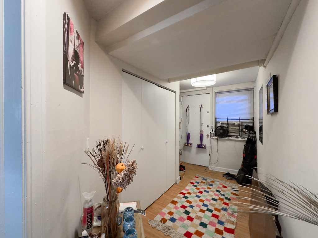 3701 North Racine Avenue, Unit GE Chicago, IL 60613 - Photo 13 of 20 a view of entryway with workspace and bedroom