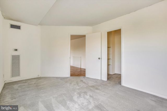 $235,000 | 501 Slaters Lane, Unit 113, Alexandria, VA 22314