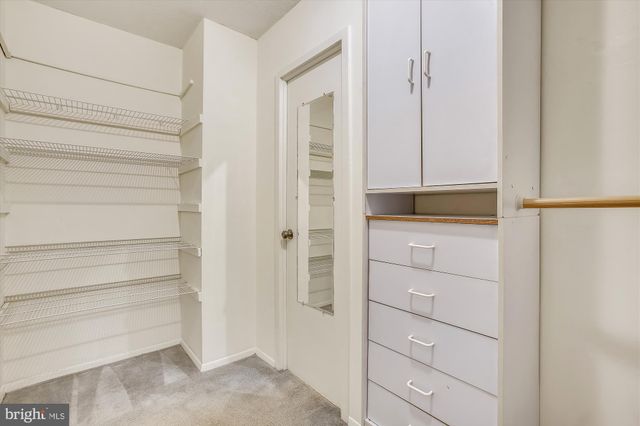 $235,000 | 501 Slaters Lane, Unit 113, Alexandria, VA 22314