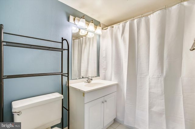 $235,000 | 501 Slaters Lane, Unit 113, Alexandria, VA 22314