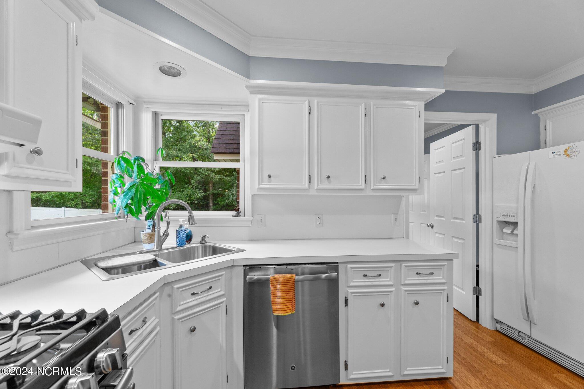 413 Bay Drive Washington, NC 27889 - Photo 2 of 45 29-web-or-mls-_S0A0997