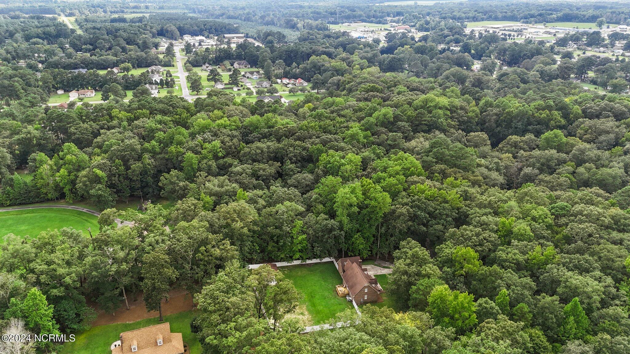 413 Bay Drive Washington, NC 27889 - Photo 37 of 45 2-web-or-mls-DJI_20240813174840_0184_D