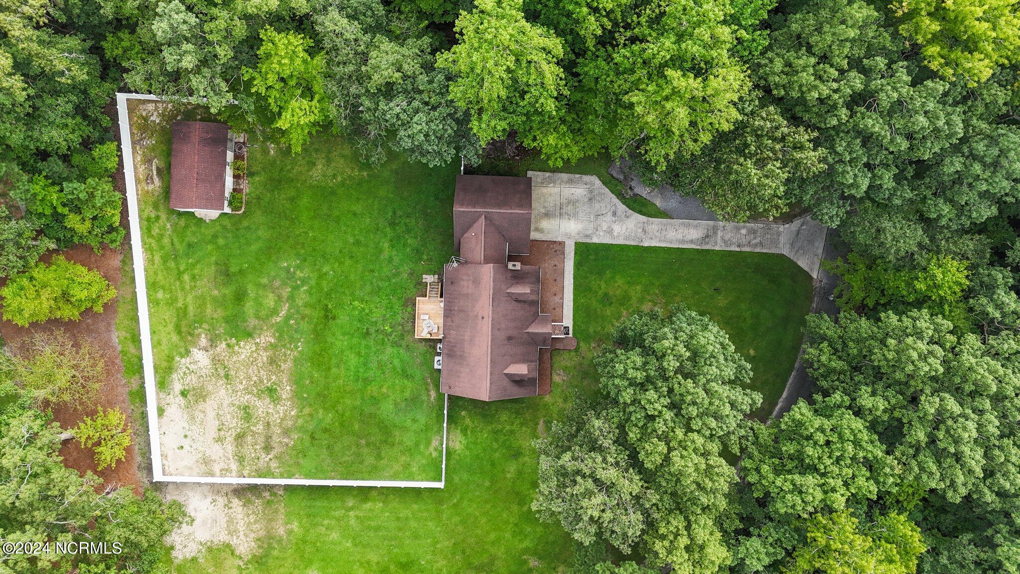 413 Bay Drive Washington, NC 27889 - Photo 38 of 45 51-web-or-mls-DJI_20240813174610_0178_D