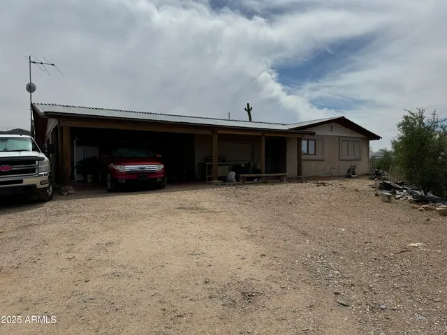 $575,000 | 42213 North 3rd Street, Phoenix, AZ 85086