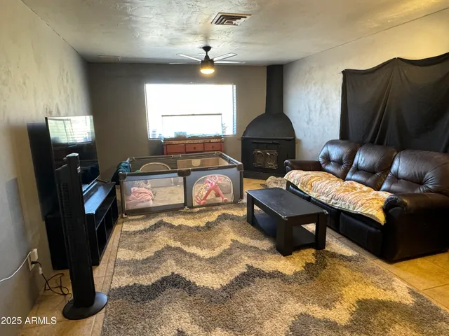 $575,000 | 42213 North 3rd Street, Phoenix, AZ 85086