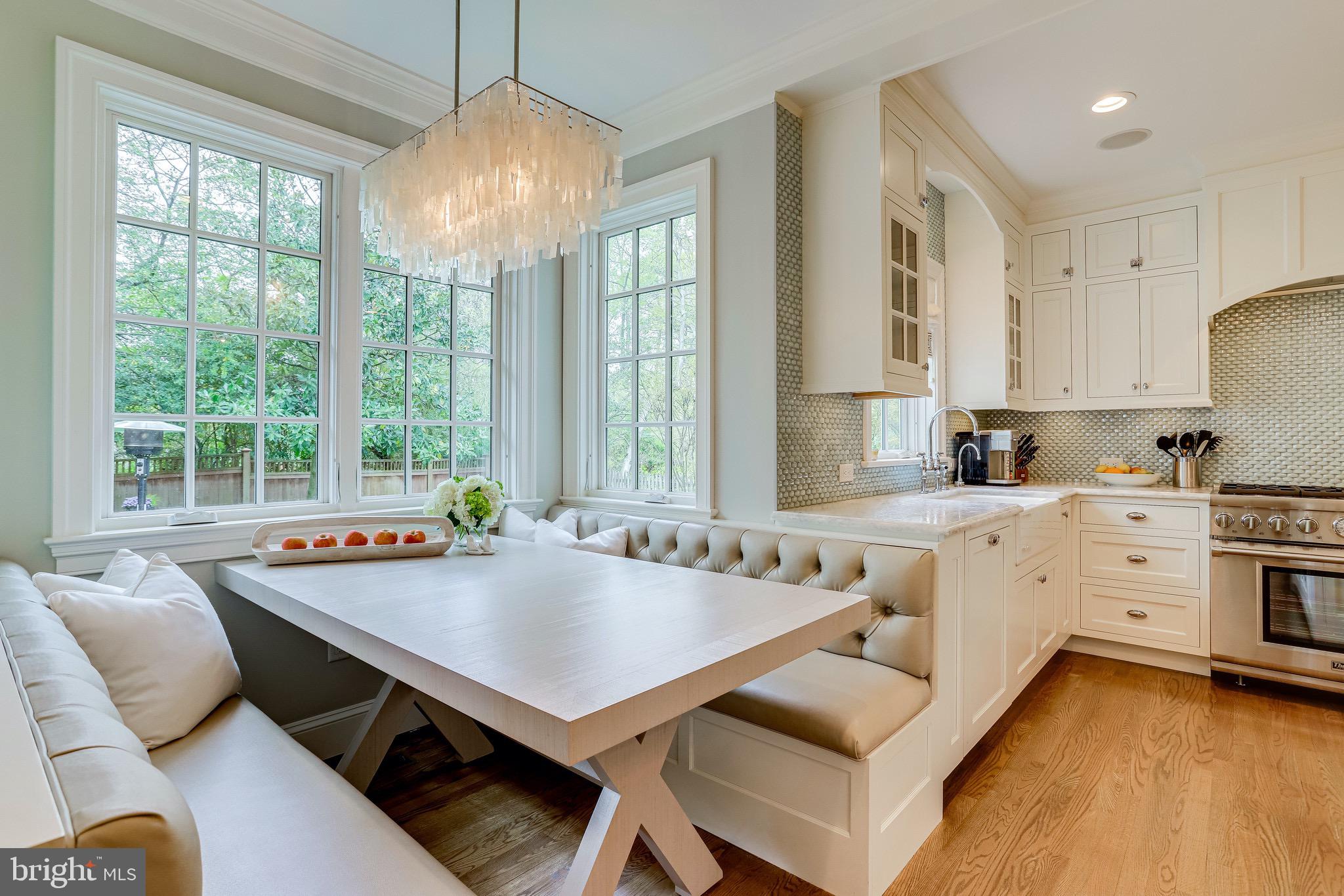 323 Mansion Drive Alexandria, VA 22302 - Photo 11 of 47