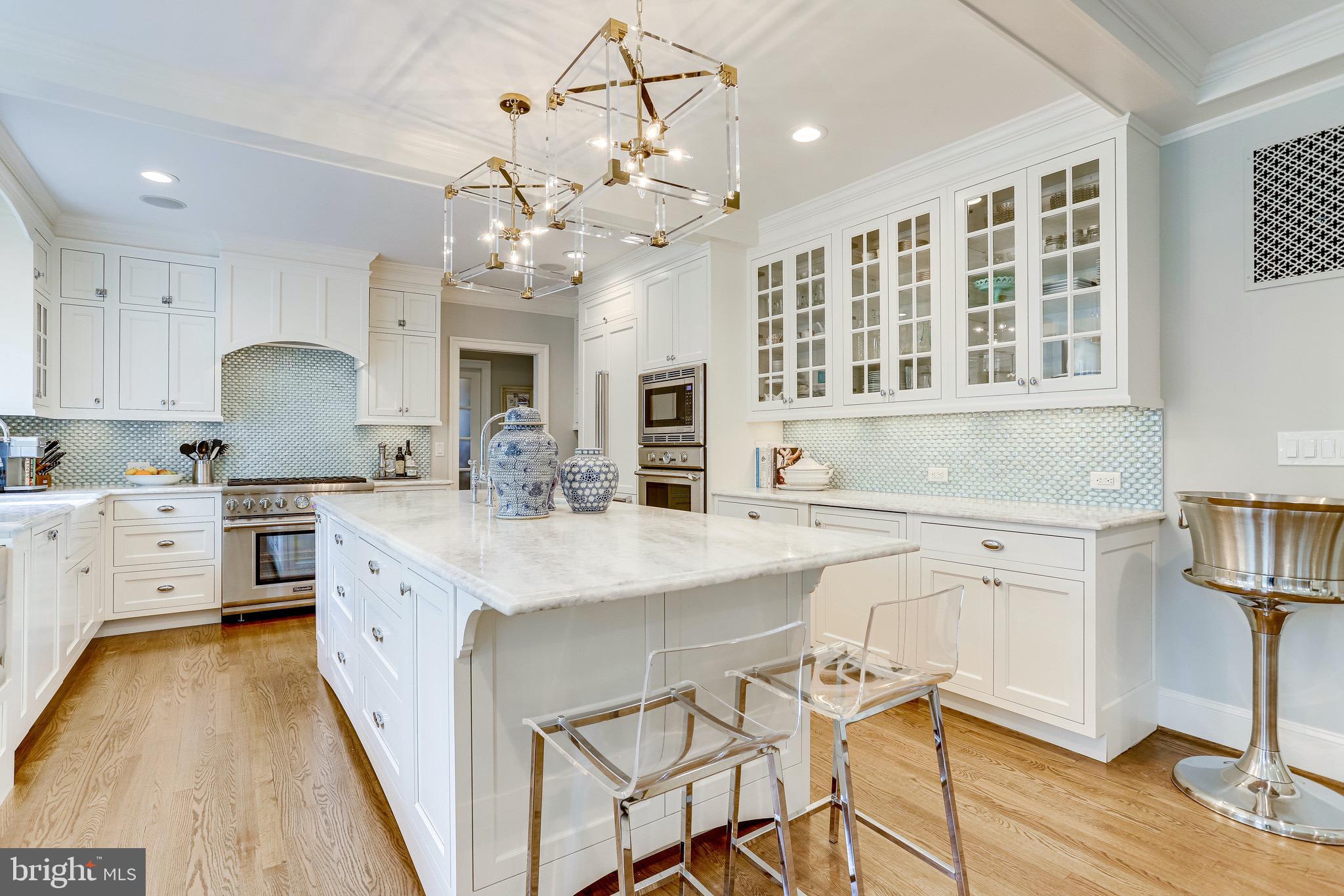 323 Mansion Drive Alexandria, VA 22302 - Photo 7 of 47