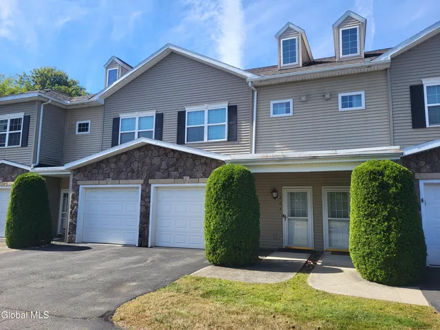 $273,500 | 303 Avalon Place, Unit 303, Cohoes, NY 12047