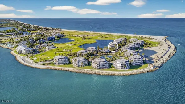 a view of a yard with a fountain
