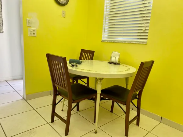 $1,600 | 2615 Northeast 3rd Street, Unit 302, Boynton Beach, FL 33435