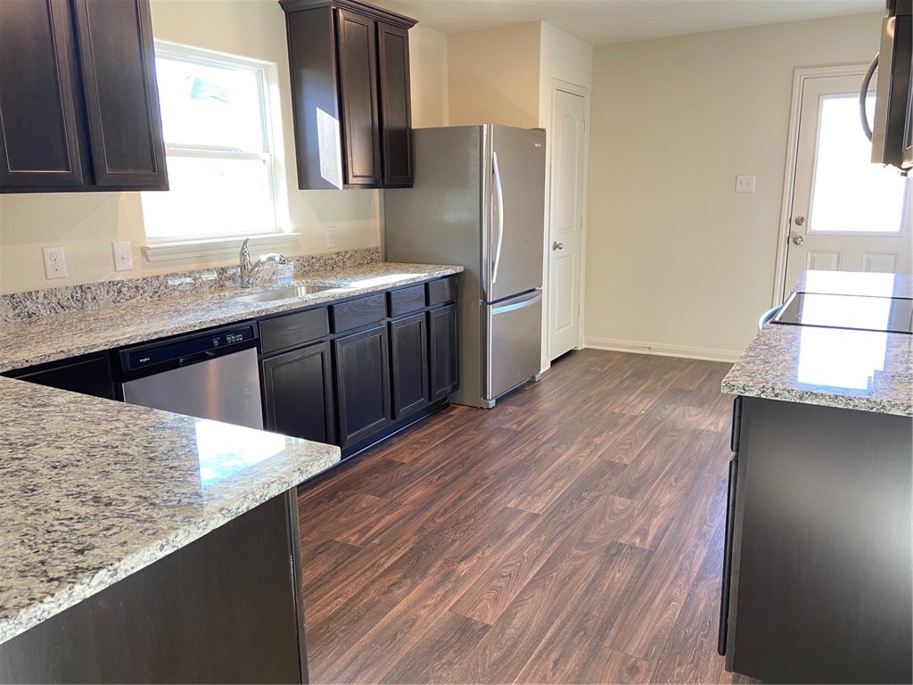 401 Hyacinth Way Jarrell, TX 76537 - Photo 11 of 24