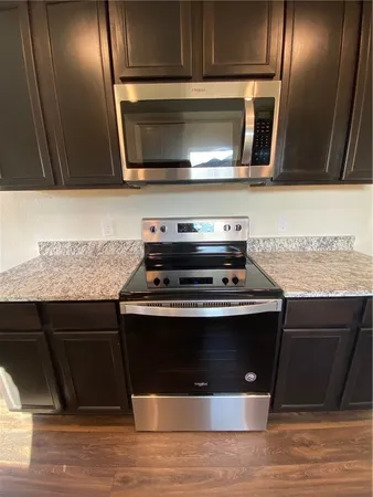 $1,795 | 401 Hyacinth Way, Jarrell, TX 76537