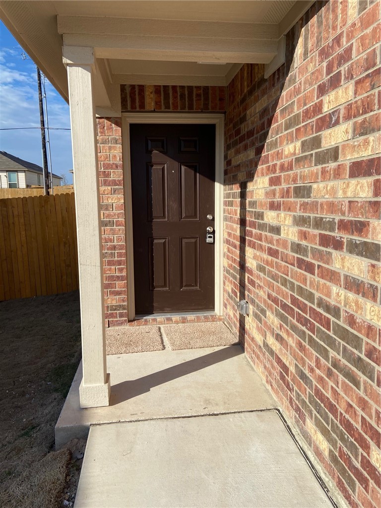 401 Hyacinth Way Jarrell, TX 76537 - Photo 3 of 24