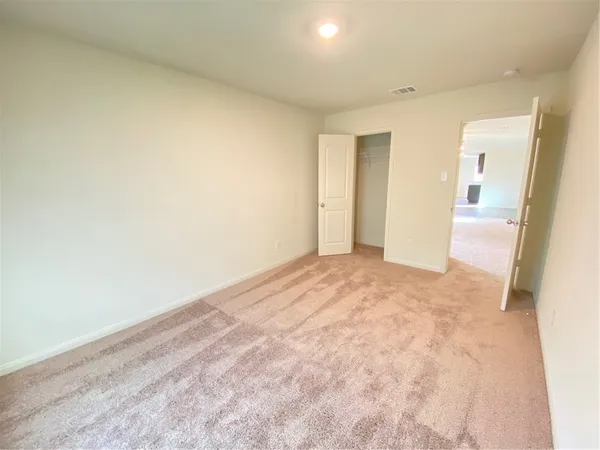 $1,795 | 401 Hyacinth Way, Jarrell, TX 76537