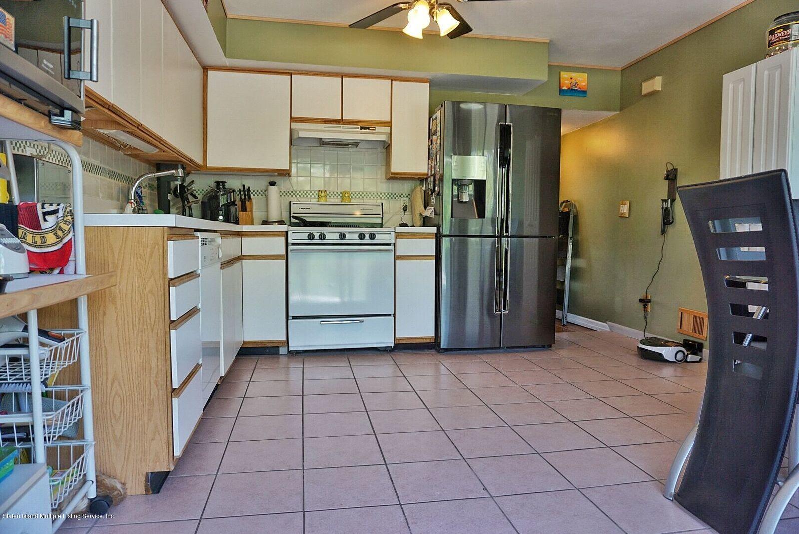 340 Arthur Kill Road Staten Island, NY 10308 - Photo 5 of 23 Kitchen